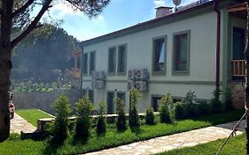 Elyada Otel Ve Bağ Evi  2*